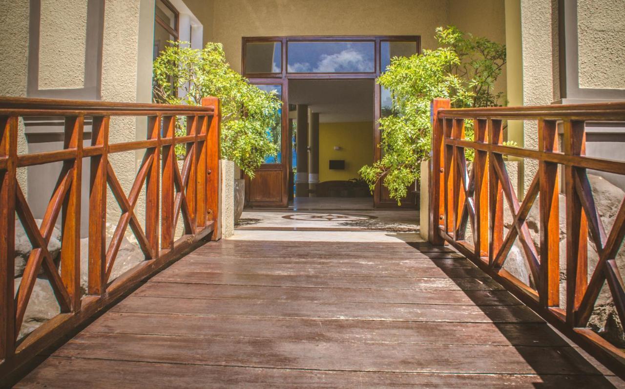 Sunset Reef Resort & Spa Pointe aux Piments Exterior foto