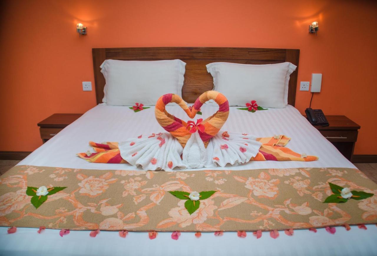 Sunset Reef Resort & Spa Pointe aux Piments Exterior foto