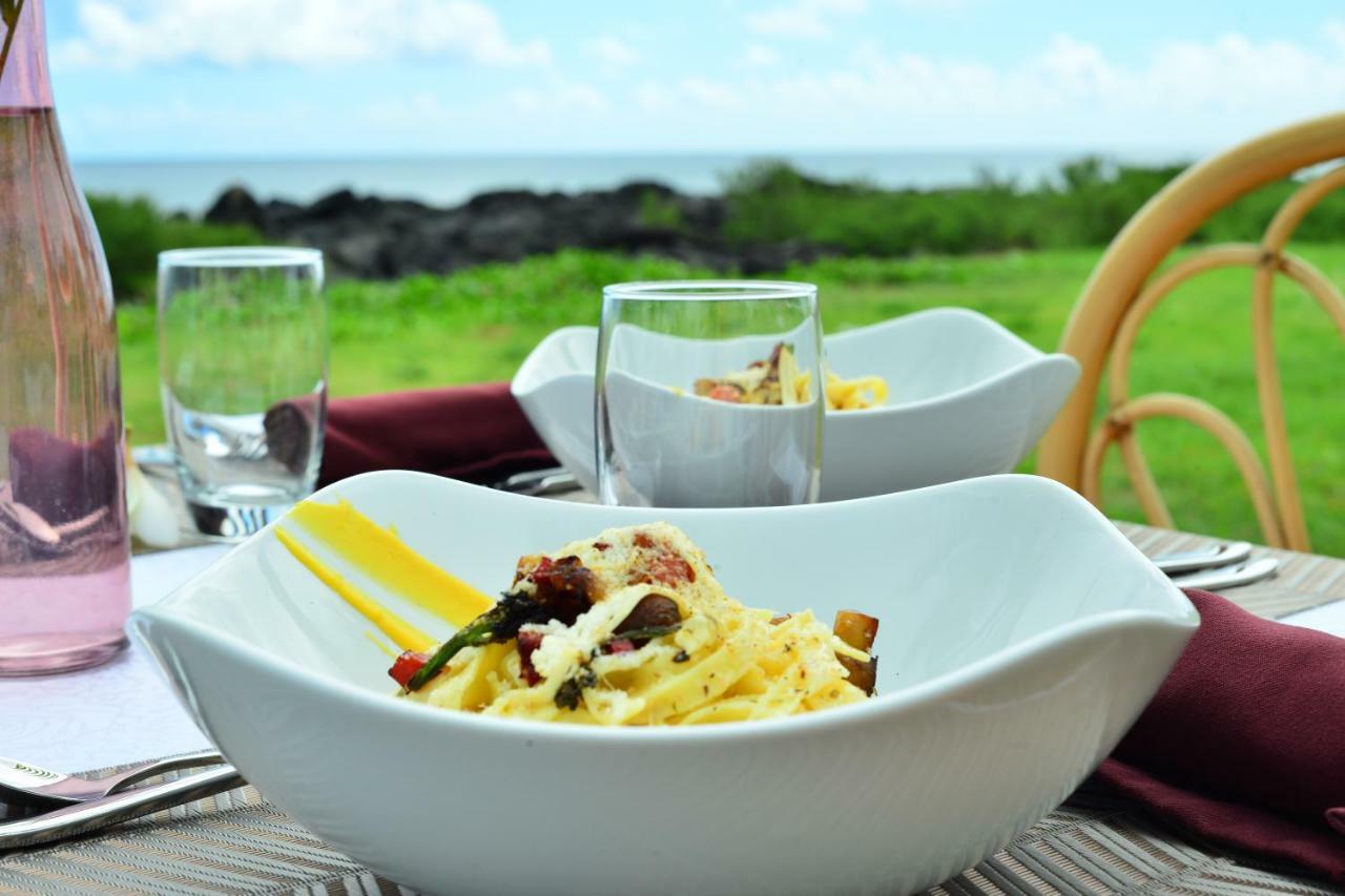 Sunset Reef Resort & Spa Pointe aux Piments Exterior foto