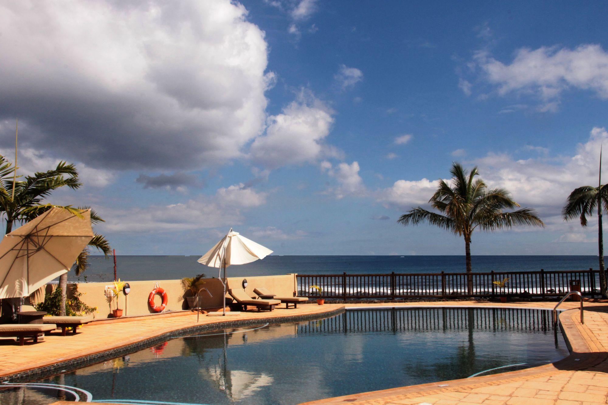 Sunset Reef Resort & Spa Pointe aux Piments Exterior foto