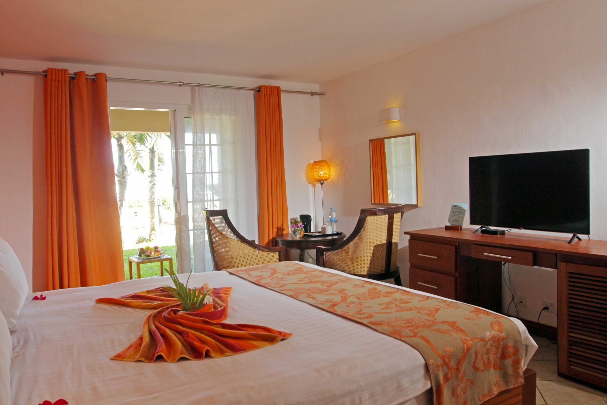 Sunset Reef Resort & Spa Pointe aux Piments Exterior foto